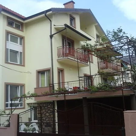 House Nativa 3* Ohrid
